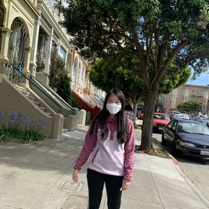 Meet your Posher, Olivia